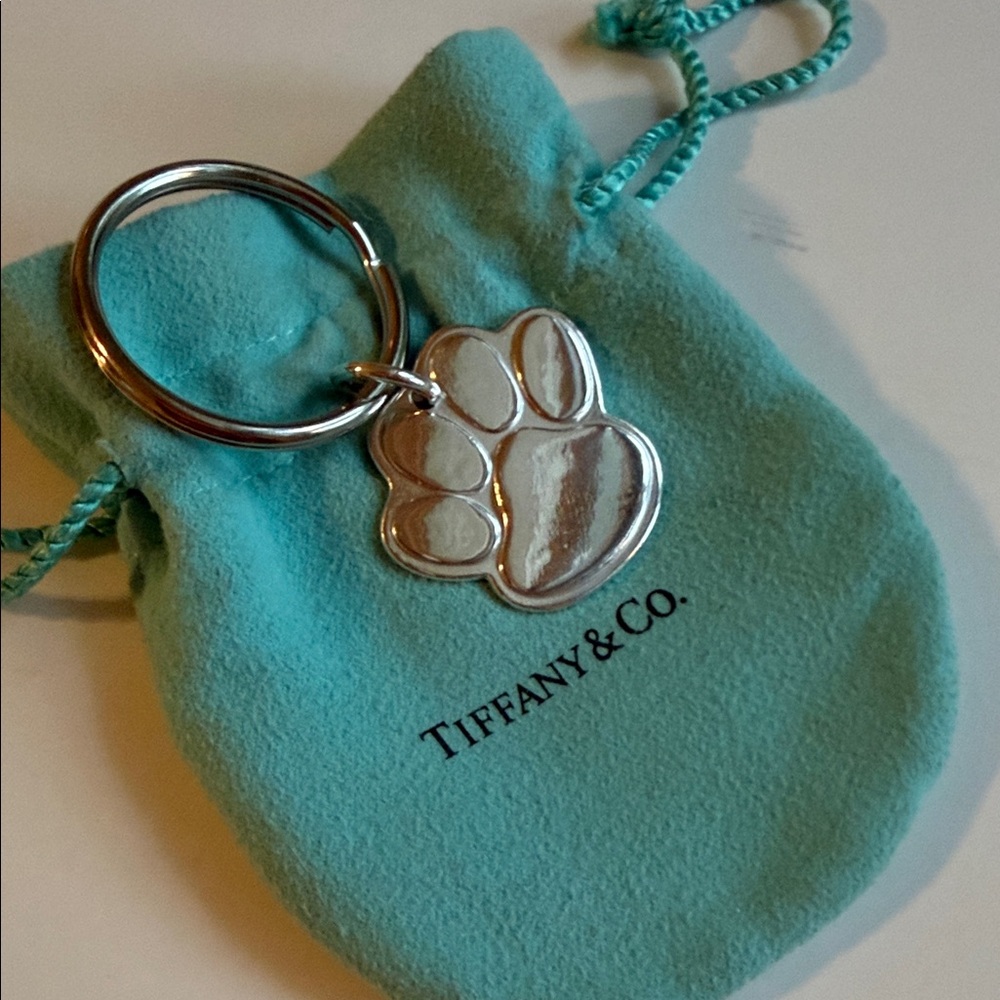 Tiffany & Co. Sterling Silver Paw Print Key Ring with Signature Blue Pouch